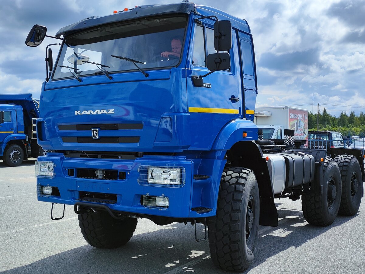 Седельный тягач КАМАЗ 65221-26020-53
