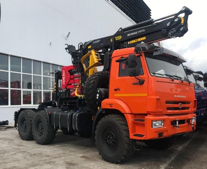 Седельный тягач Камаз 43118-48 с КМУ Велмаш ВМ10-74
