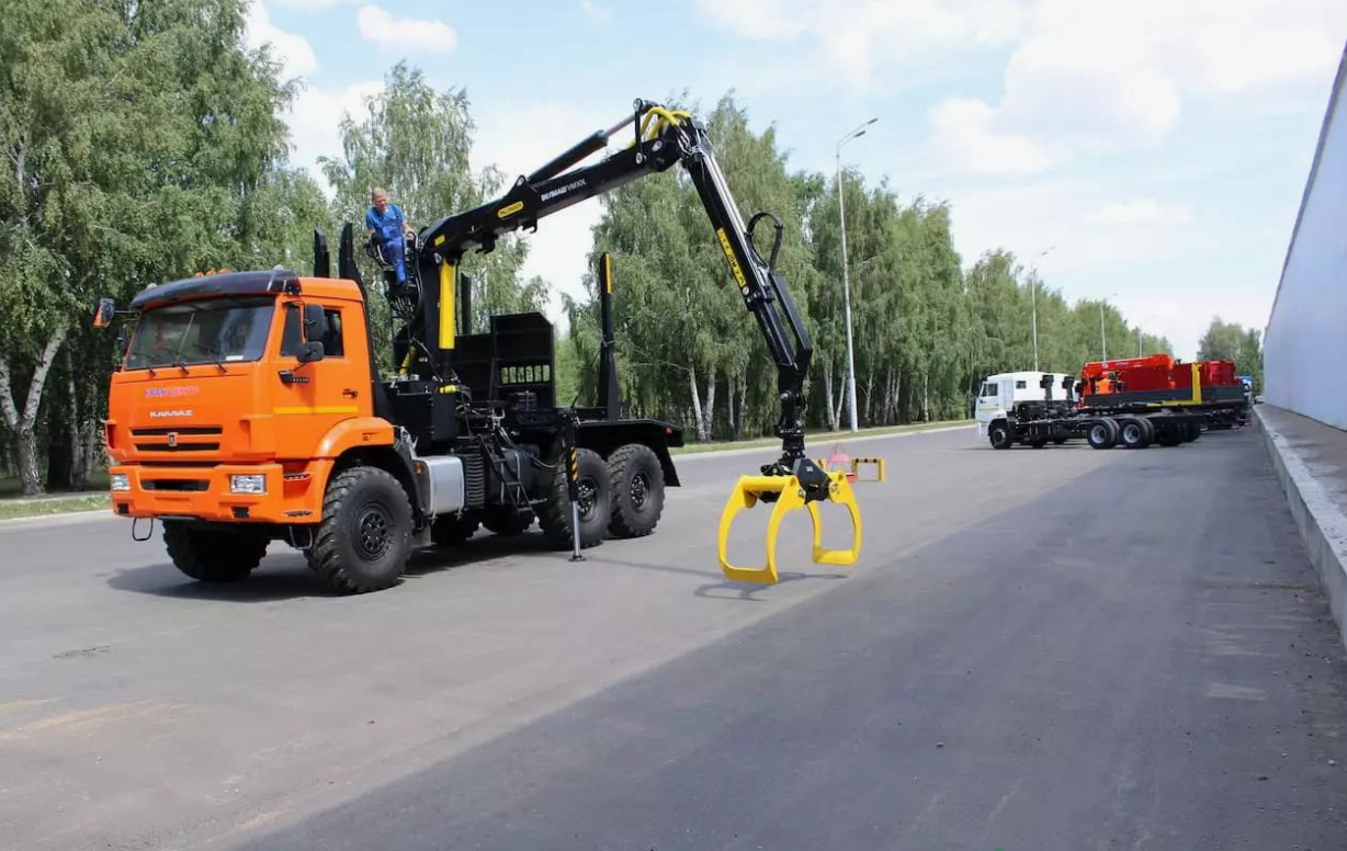 ЛЕСОВОЗ с ГМУ ВМ10-74 Камаз 43118-50